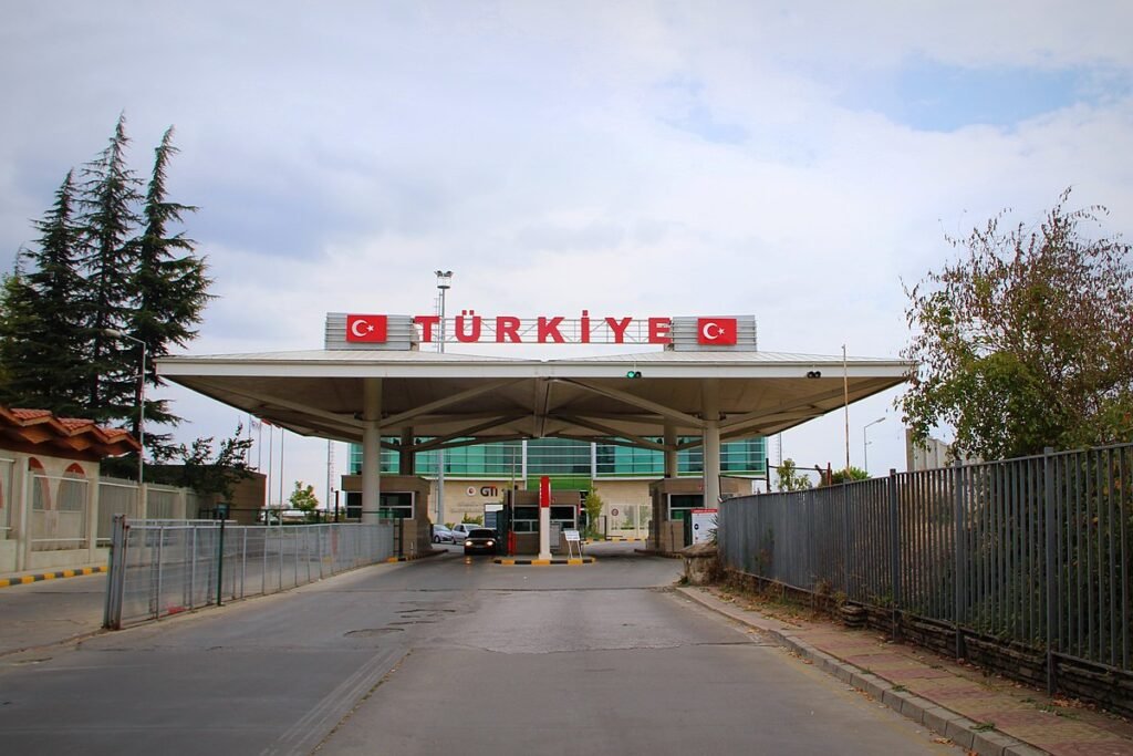 Kapıkule_Border_Crossing_Point_-_panoramio